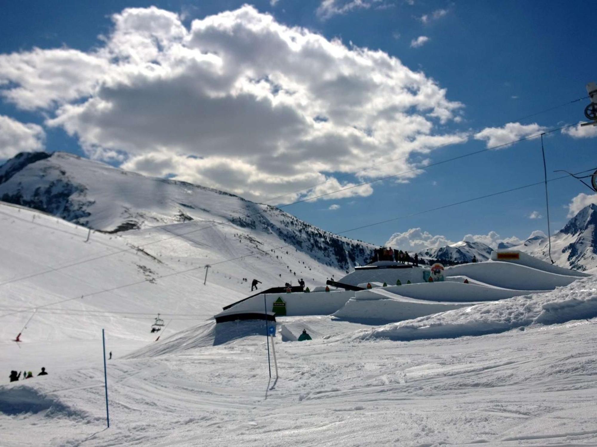 Charmant Studio Cabine 4 Pers. Avec Balcon, Proche Centre Et Thermes A Saint-Lary-Soulan - Fr-1-296-231 Exteriör bild